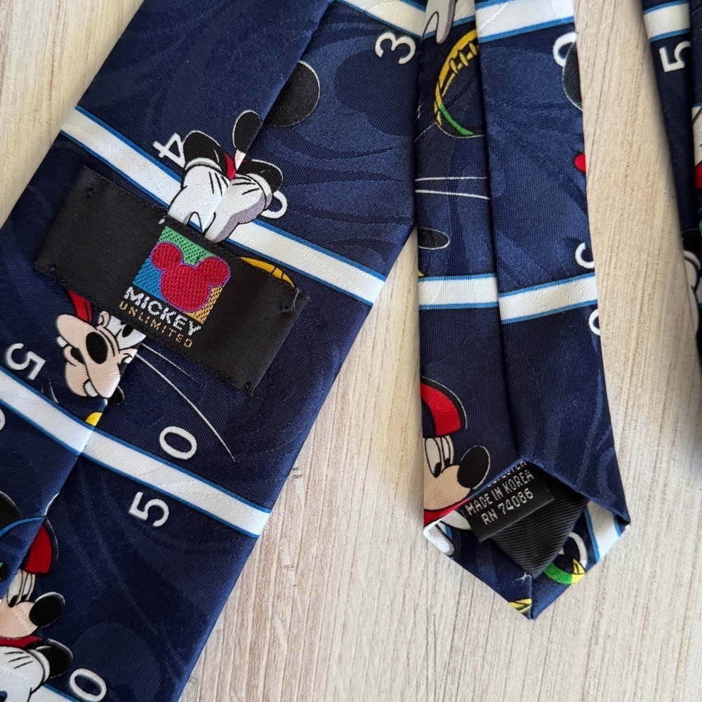 Vintage Mickey Unlimited Walt Disney Mickey Mouse Football Tie - Picture 3 of 3